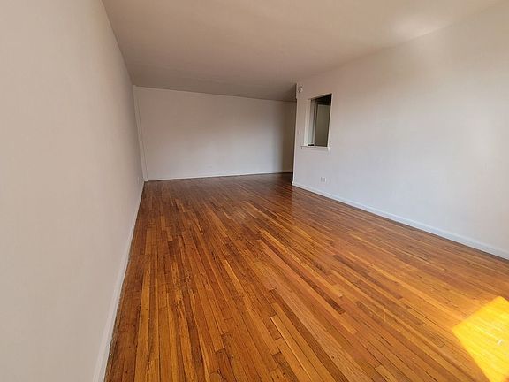 4th image of 63-11 Queens Blvd #614