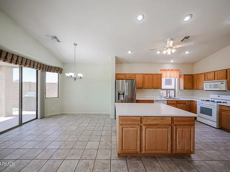 18100 N Coconino Dr — Photo 16
