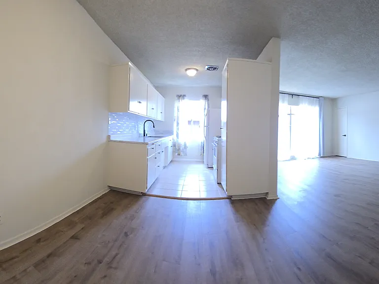 526 S Saint Andrews Pl #28 — Photo 8