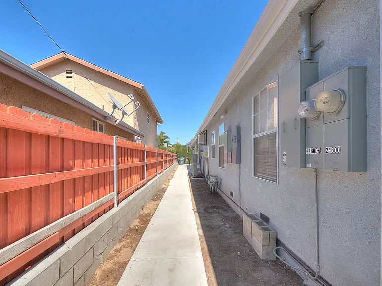 24600 Cypress St #24600A — Photo 6