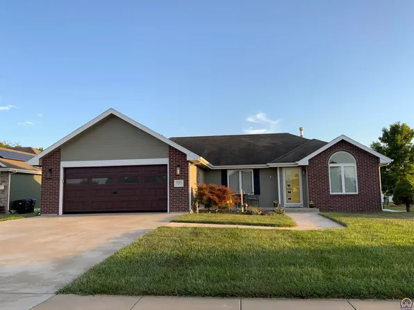 3335 SW Rolling Ct, Topeka, KS 66610