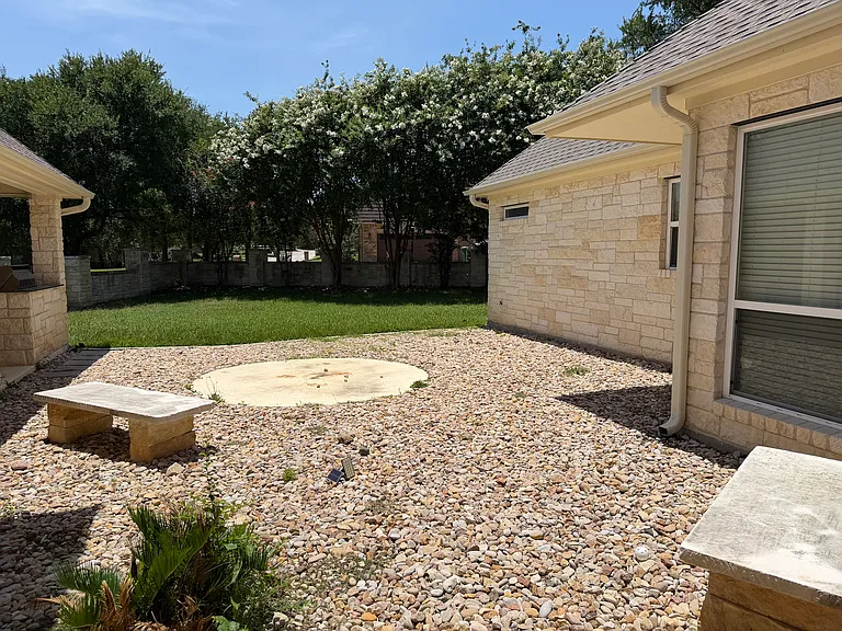 2303 High View Dr — Photo 28