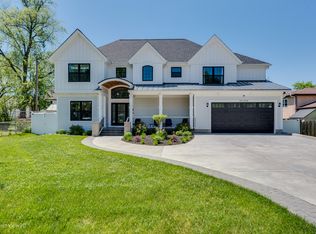 10S330 Oneill Dr, Burr Ridge, IL 60527