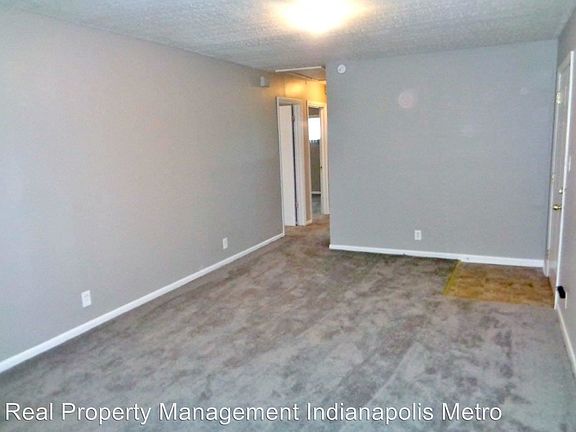 4th image of 4536 N Lasalle St