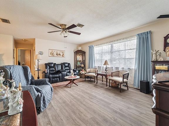 3rd image of 405 Leeland Heights Blvd E