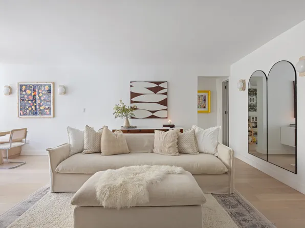 420 East 51st Street 3C image 2 of 15