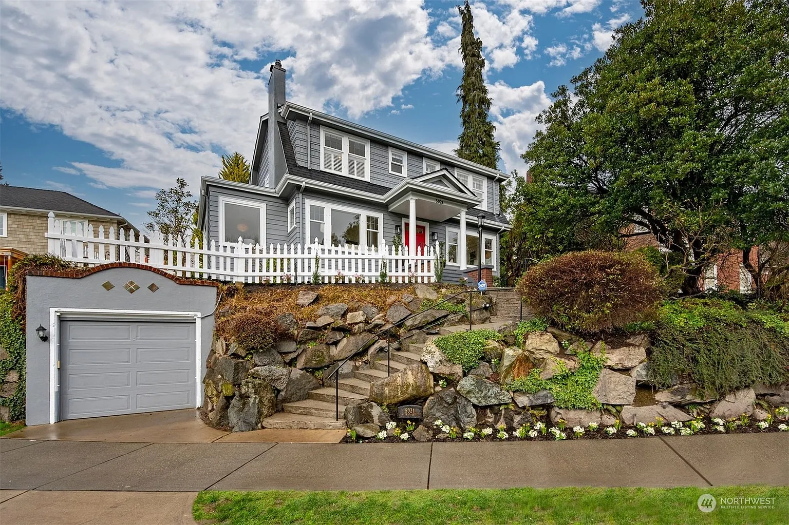 5024 NE 41st Street photo 1