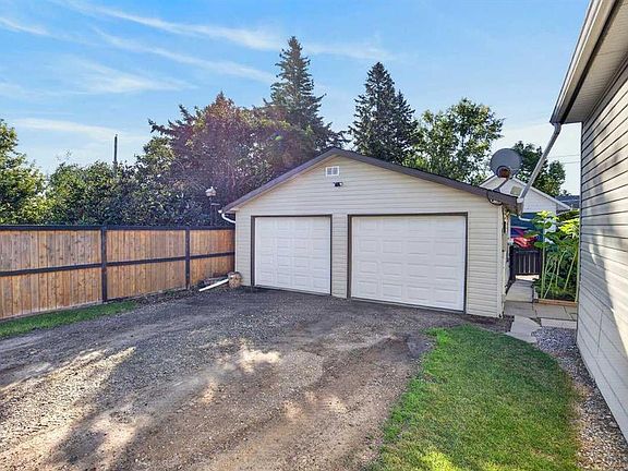 4th image of 1223 N Downie St