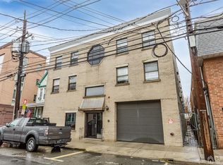 416 68th St APT 8, Guttenberg, NJ 07093