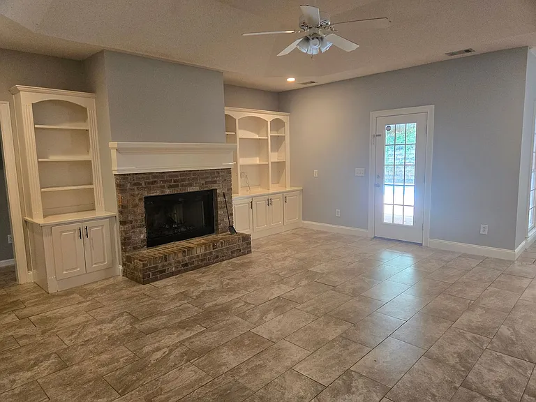 585 Cecily Dr — Photo 12