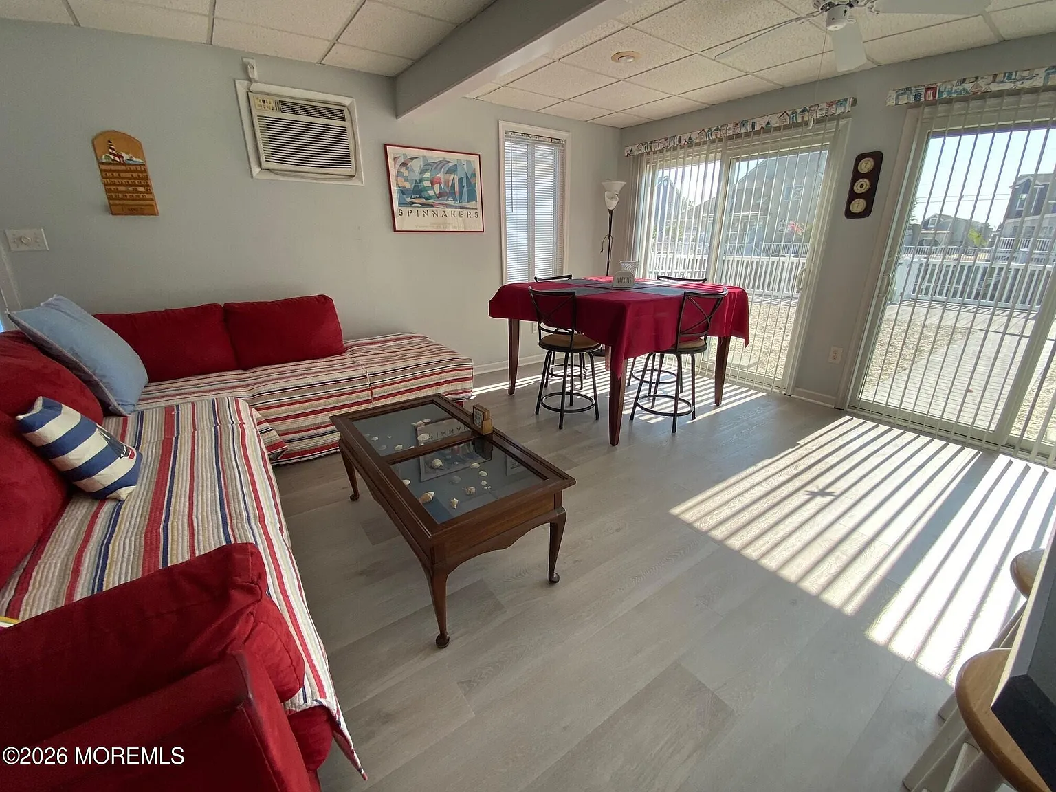3 bed, 744 sqft, $2,300 — Photo 4