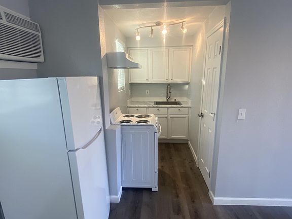 4th image of 1817 E Harvard St #2
