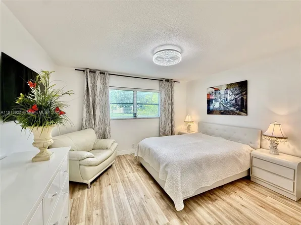 4310 NW 12th Ct APT 106, Lauderhill, FL 33313