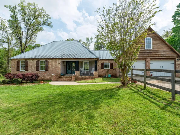 27 Arthur Lucas Ln, Sumrall, MS 39482