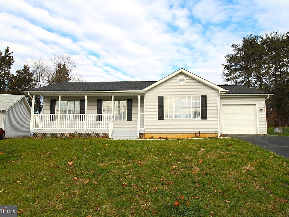 1st image of 12 Thornberry Ln