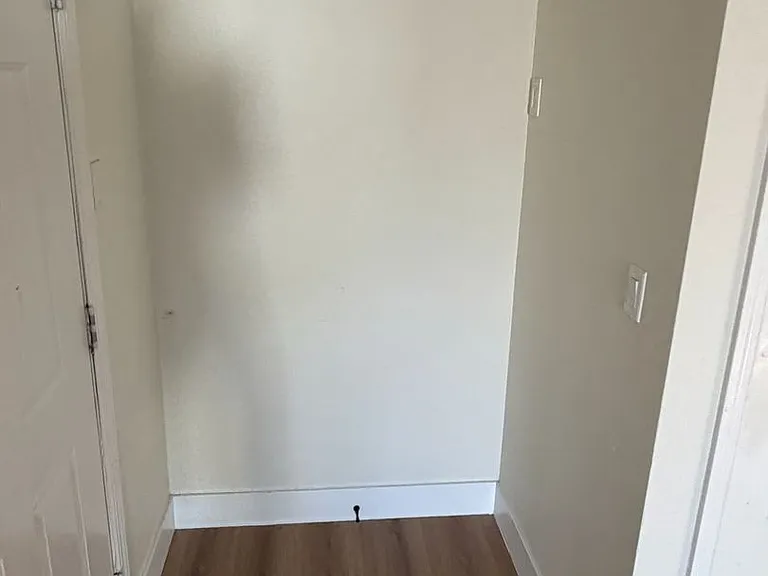 425 Center St — Photo 7