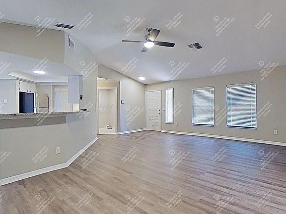 3rd image of 5053 Roanoke Dr