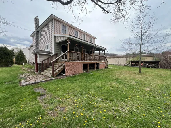 705 Water St, Robertsdale, PA 16674