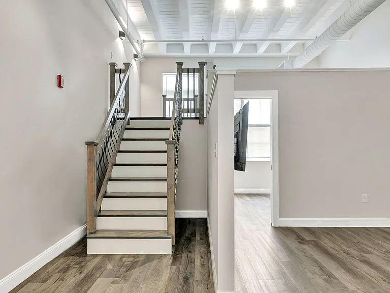 24 Mount Vernon Apartments — Photo 24