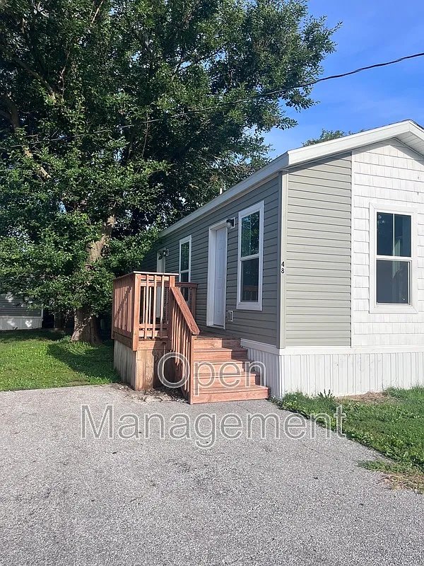 1 bed, 1.0 bath, 588 sqft, $979 — Photo 1