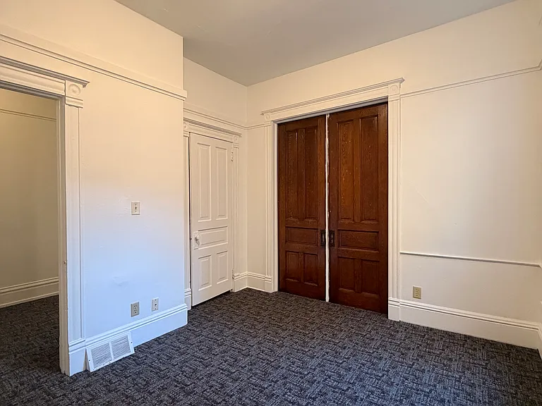915 College Ave #2 — Photo 8