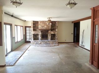 1975 Road E, Emporia, KS 66801