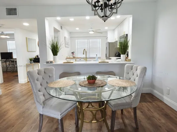 12500 SW 6th St APT 413N, Pembroke Pines, FL 33027