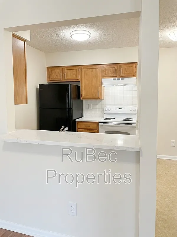 2 bed, 2.0 bath, 836 sqft, $1,500 — Photo 3
