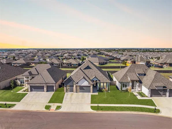 15801 Capri Ln, Edmond, OK 73013