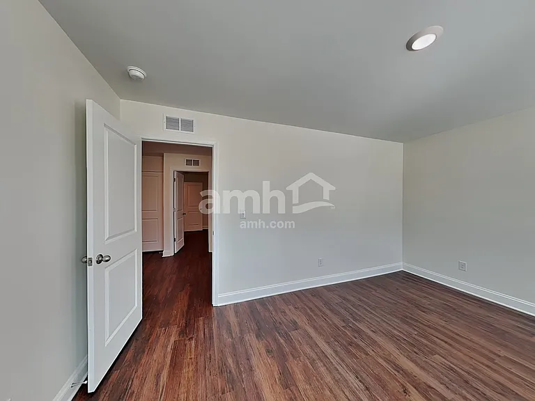 625 Rivermist Dr — Photo 14