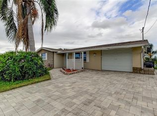 5253 Riddle Rd, Holiday, FL 34690