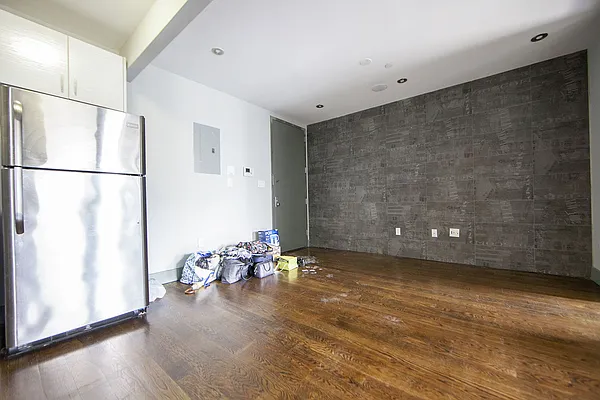 Rented by Brooklyn Group | media 40