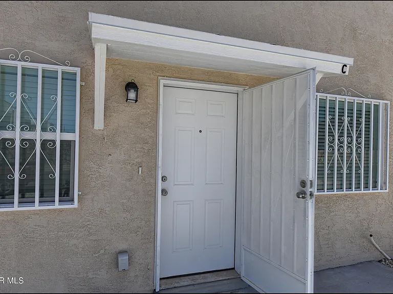 4626 Maxwell Ave #C — Photo 6