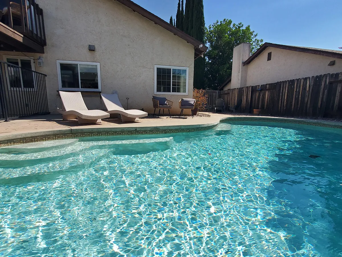 Building Photo - 458 Las Brisas Dr