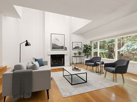 5th image of 34 Cortland Dr #34
