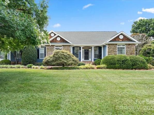 298 Canvasback Rd, Mooresville, NC 28117