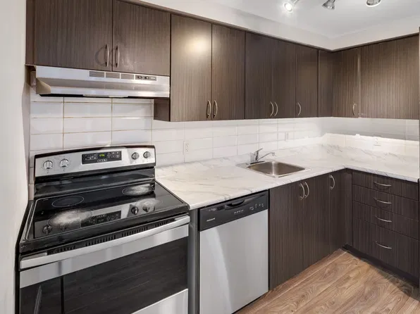 RentRevo, 400 Lyle St #B468f24be, London, ON N5W 3R6