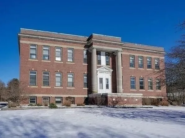 280 Village St APT G2, Medway, MA 02053