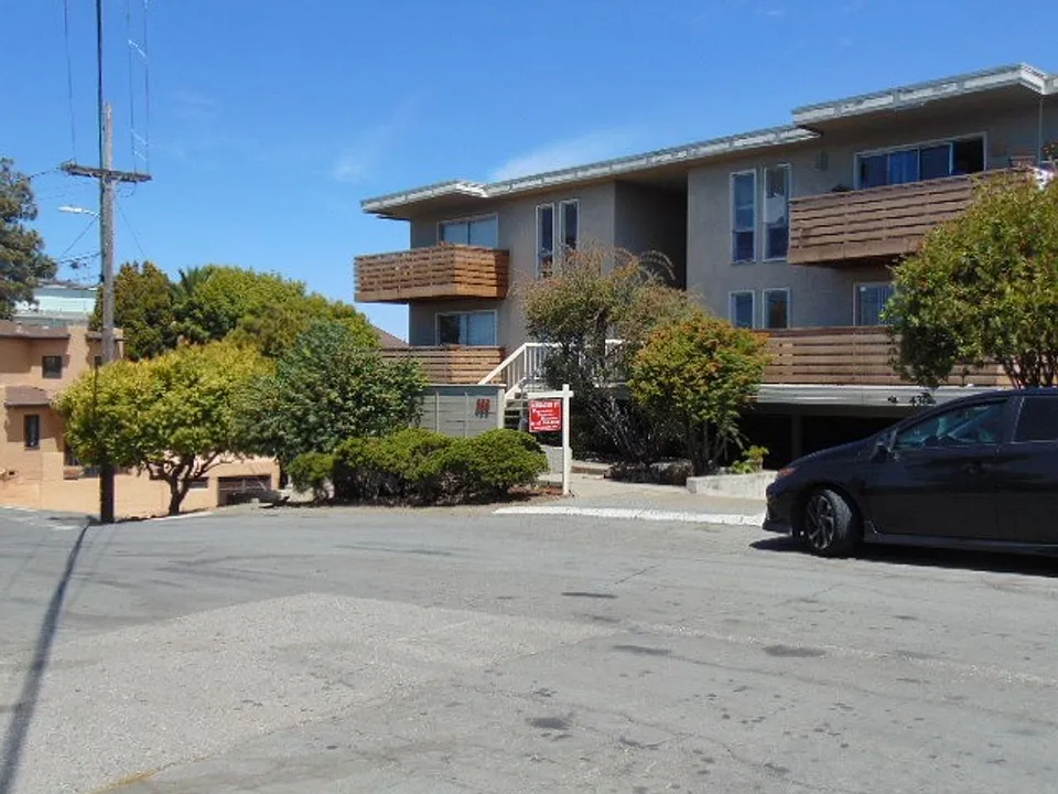 Golden Gate Ave - 420/430
