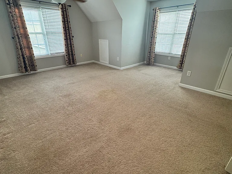 207 Bennington Dr — Photo 13