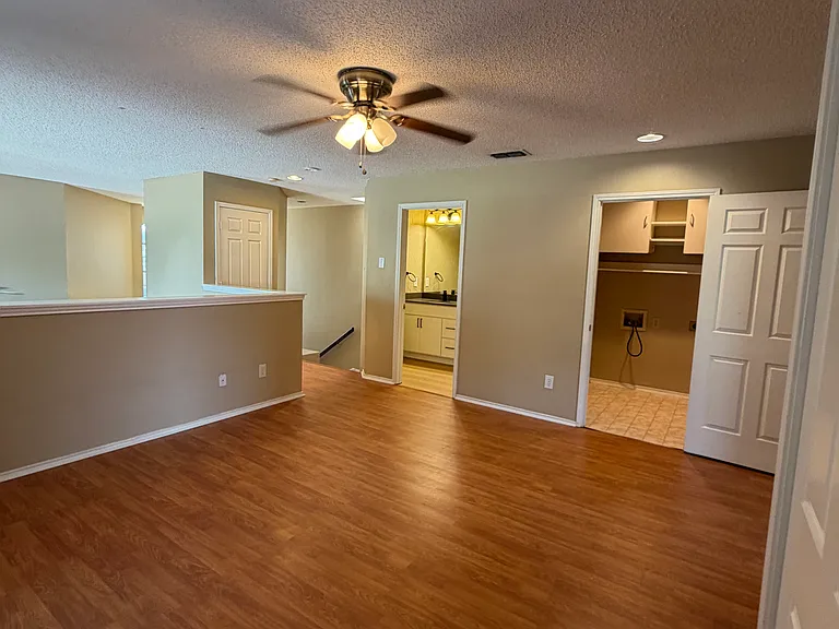 705 Cimarron Trl — Photo 18