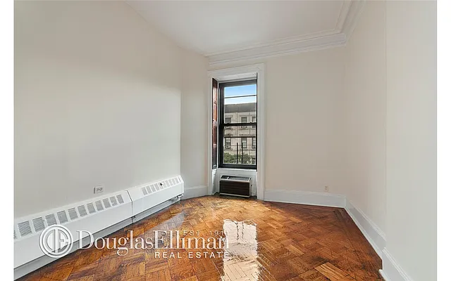 Rented by Douglas Elliman | media 14