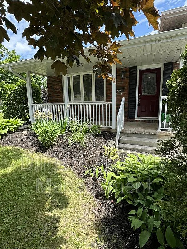 1 bed, 1.0 bath, 132 sqft, $750 — Photo 1