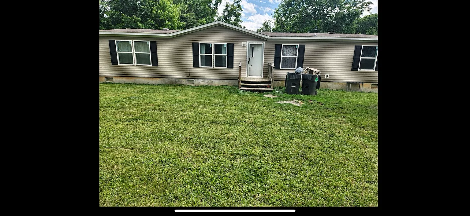 1205 3rd Ave photo 1