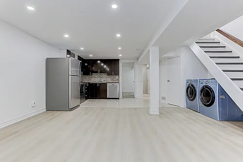 3271 Chokecherry Cres #BASEMENT Photo 1