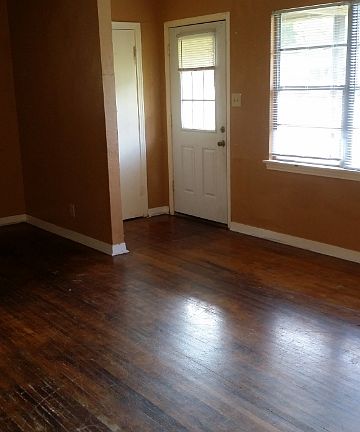 5th image of 4835 Sunbury Dr