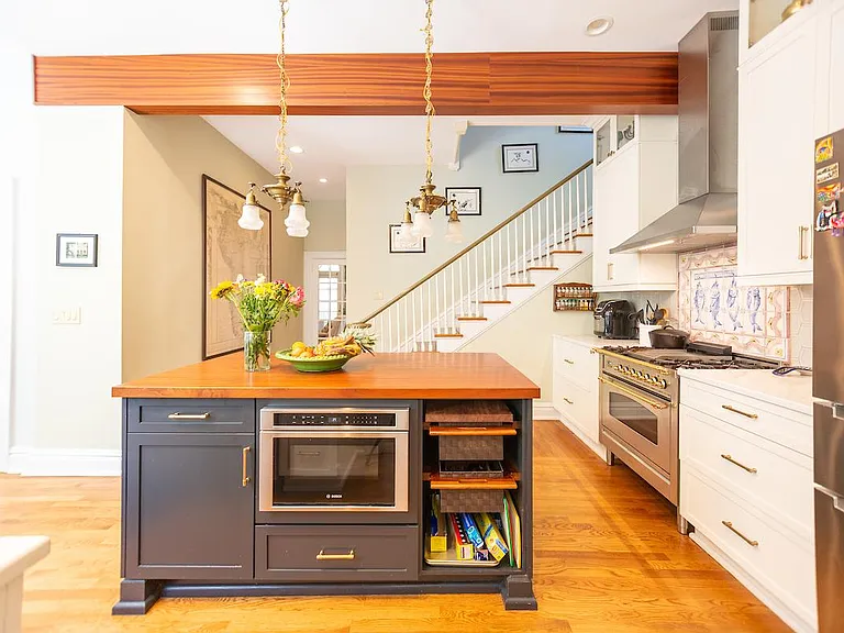 1005 Minerva Ave — Photo 2