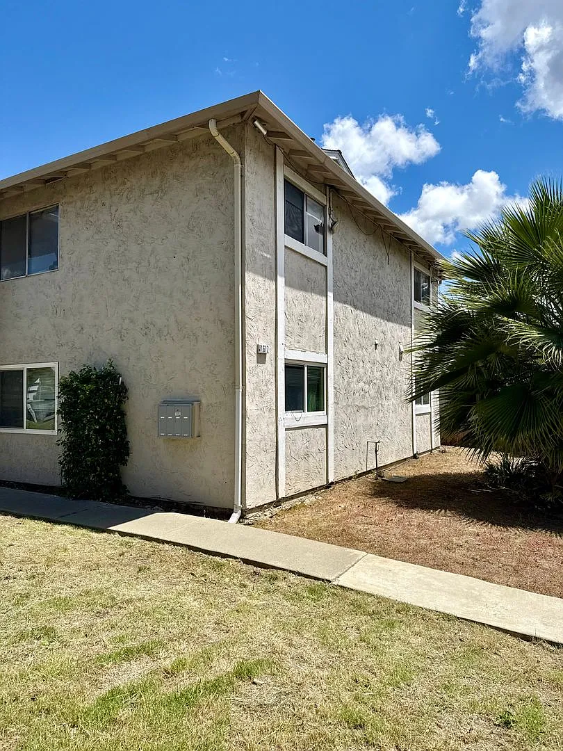 Pleasant 2-Bedroom, 1-Bath Condo in Antioch Prime Location! — Photo 1