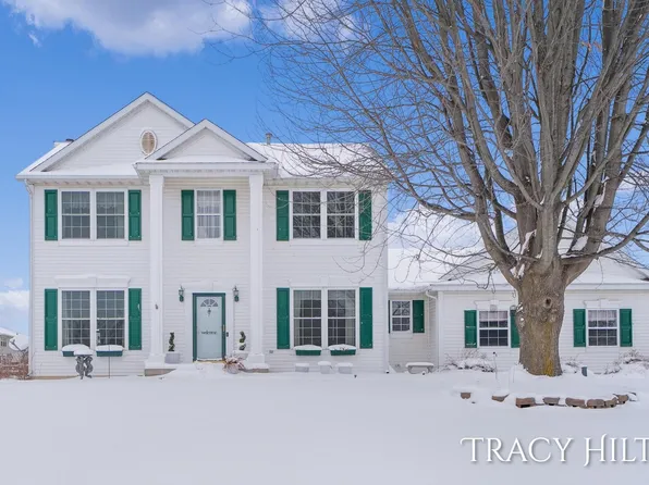 6715 Crystal Downes Ct SE, Caledonia, MI 49316