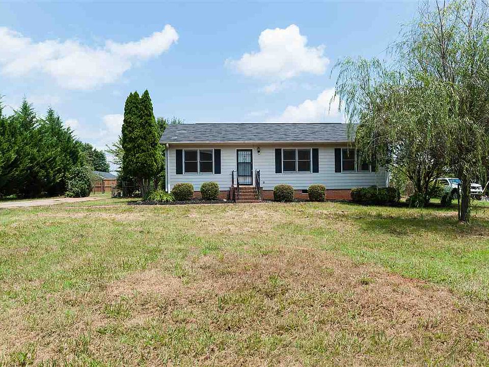 1st image of 107 Millwood Ln